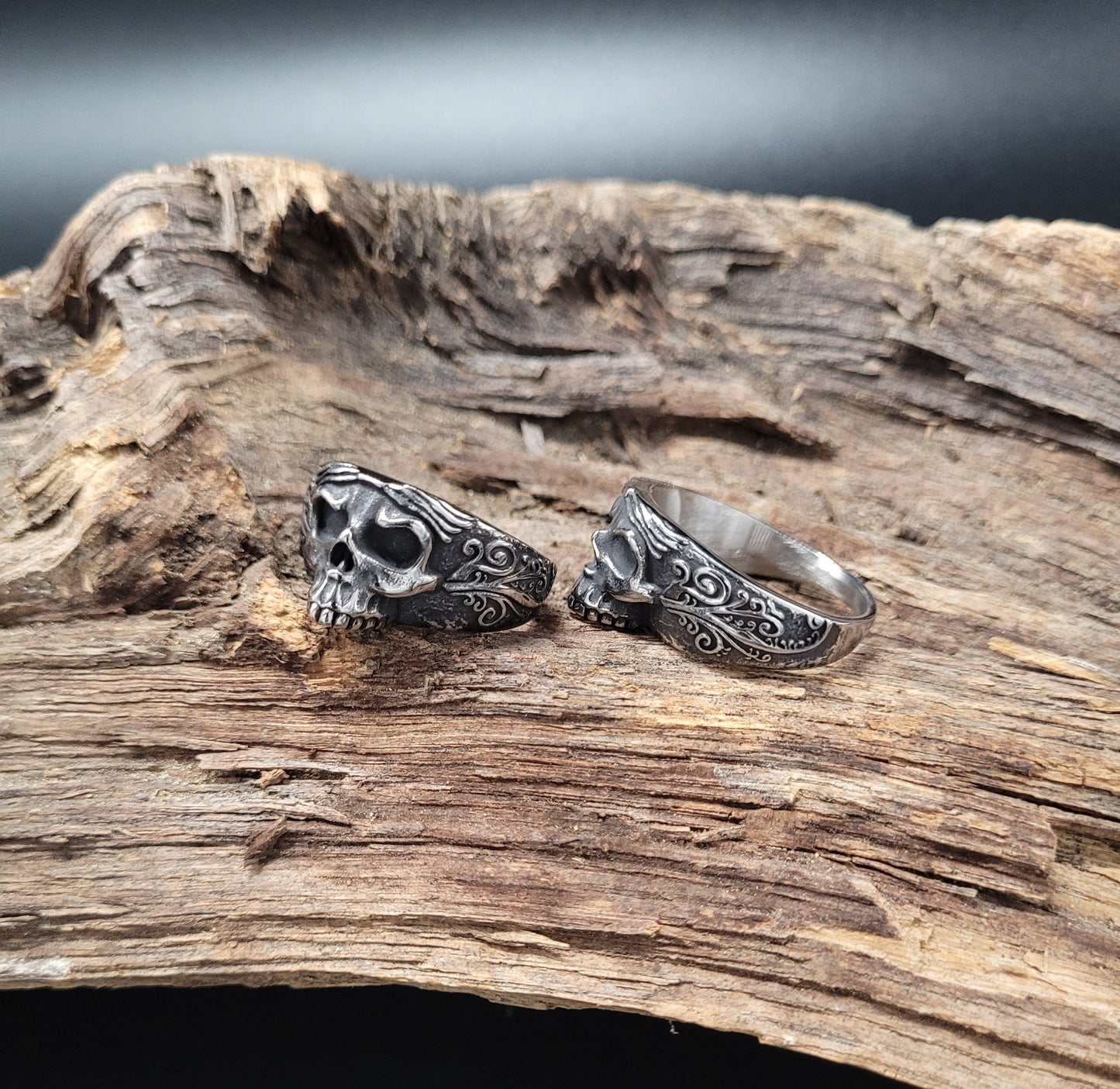 RE-1013 Ring Skull-Dom