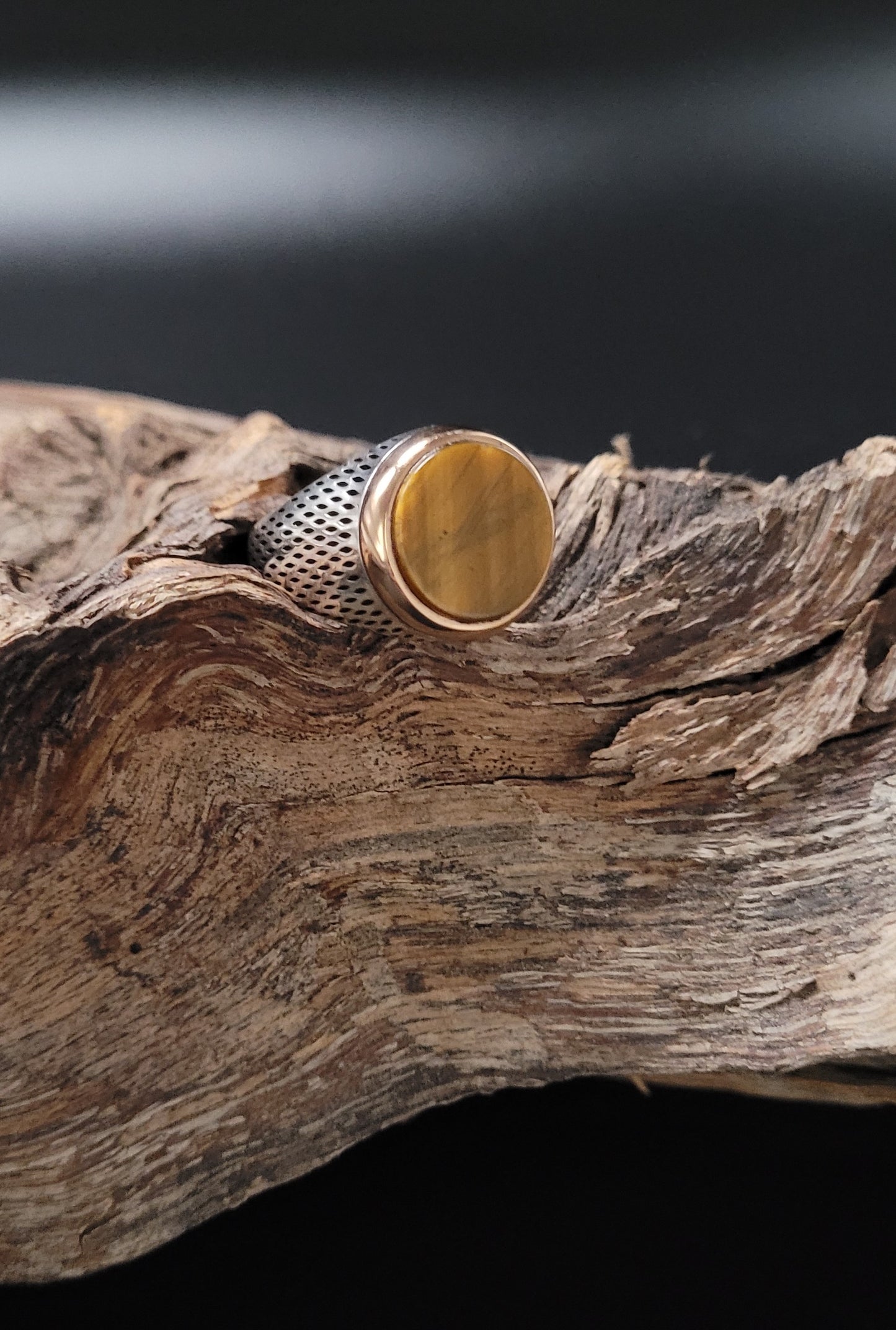 RS-1012 Silberring mit Tigerauge rund, Fassung Rosevergoldet