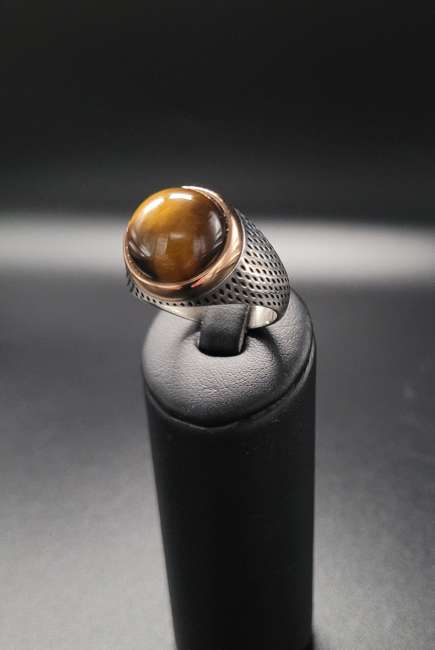 RS-1013 Silberring Tigerauge Halbkugel Fassung Rosevergoldet
