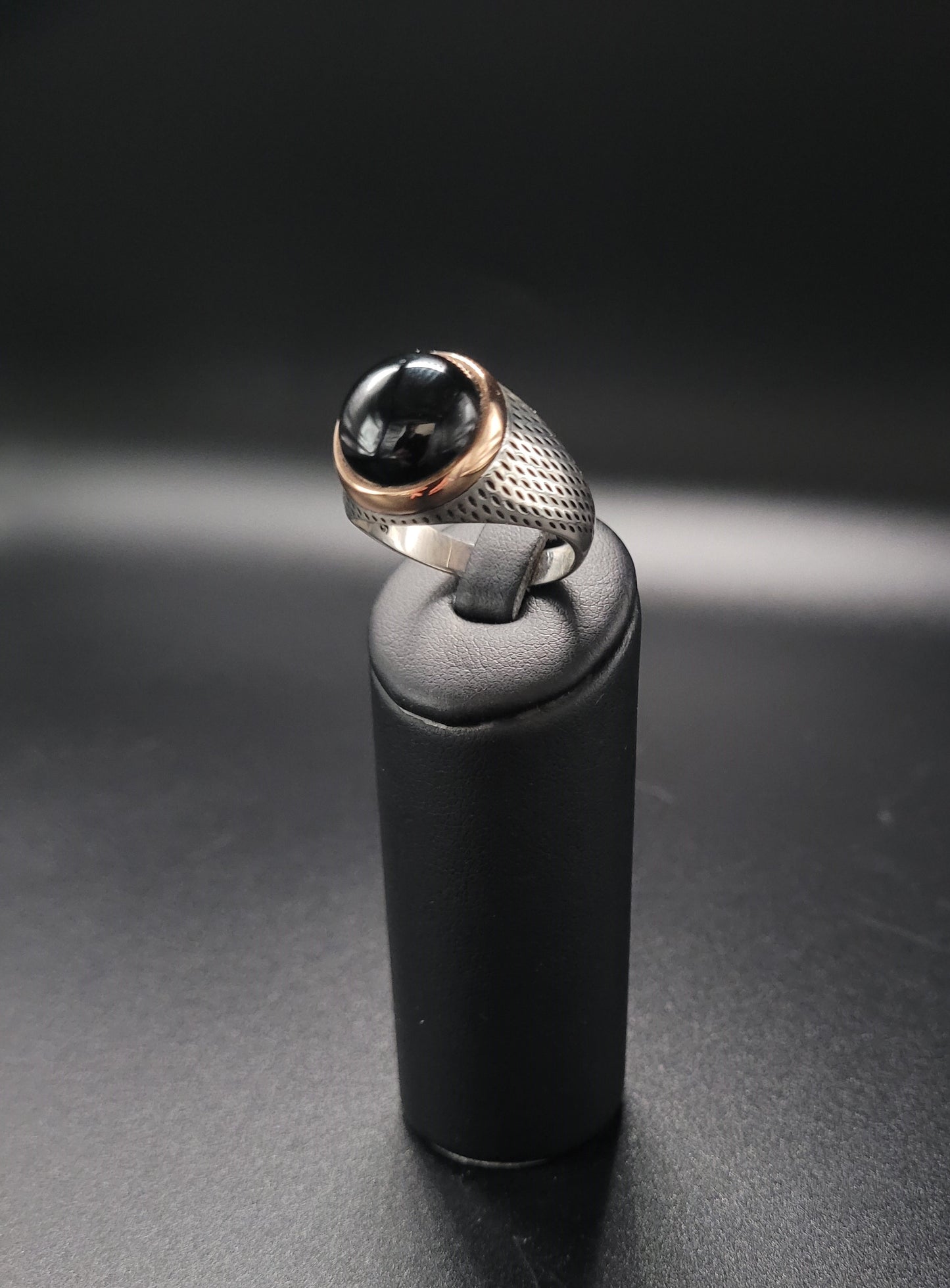 RS-1015 Silberring mit schwarzem Halbkugel Onyx Rose vergoldet
