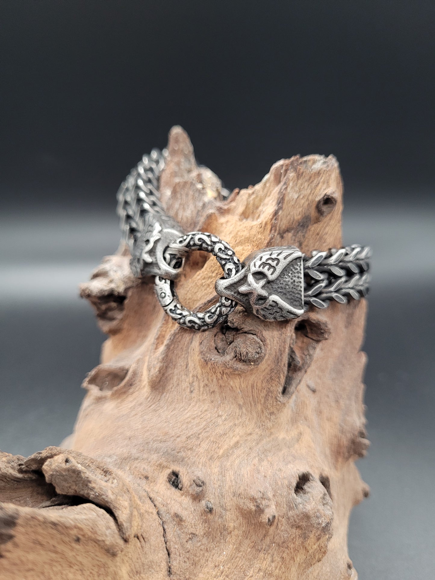 ABE-2004 Armband Edelstahl oxydiert Ringverschluss Flügel