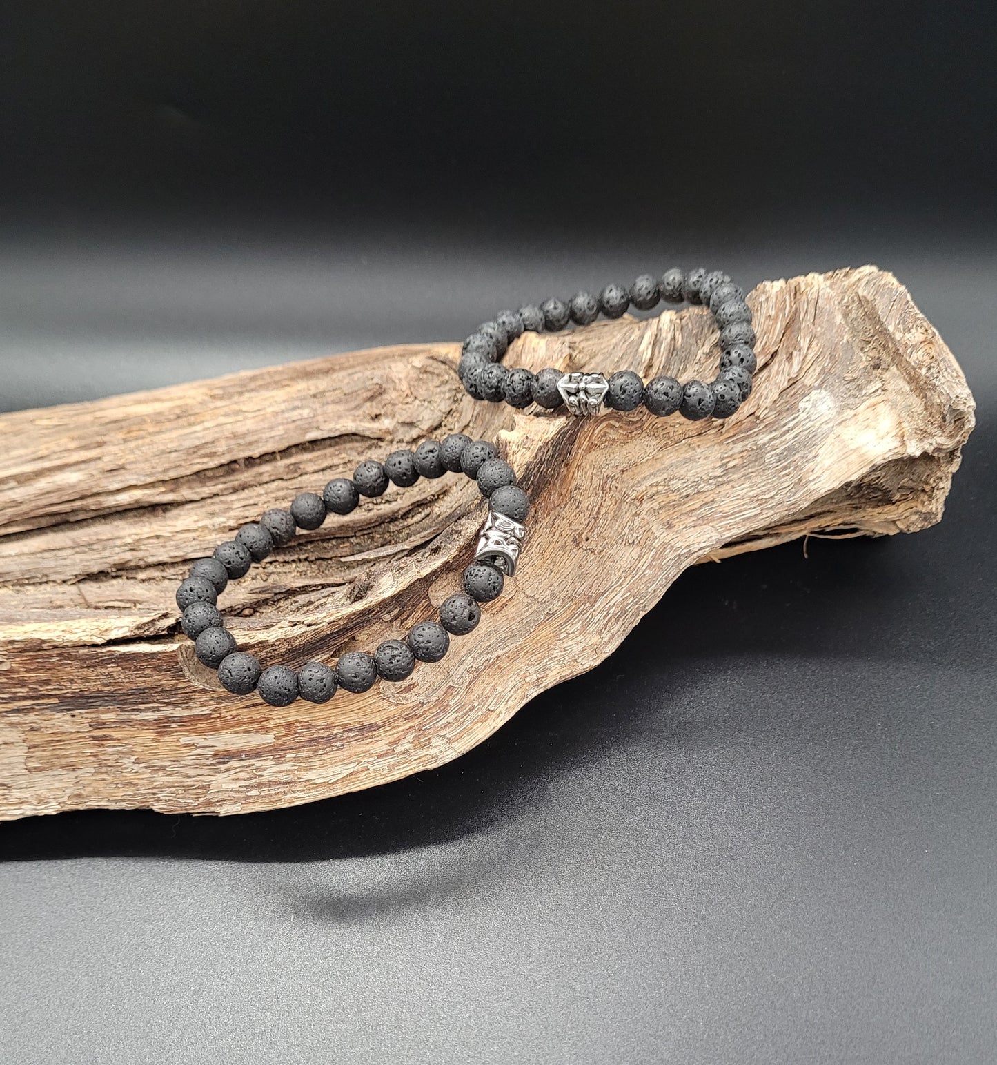 ABLAE-2011 Armband Lavastein Gothic