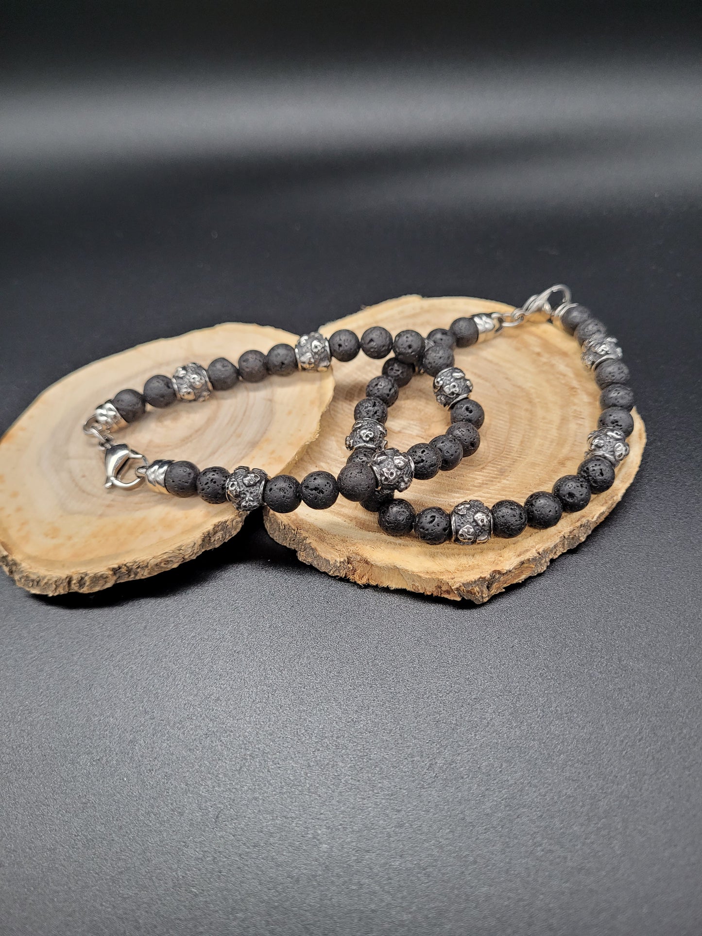 ABLAE-2017 Armband Lavastein EV Skull