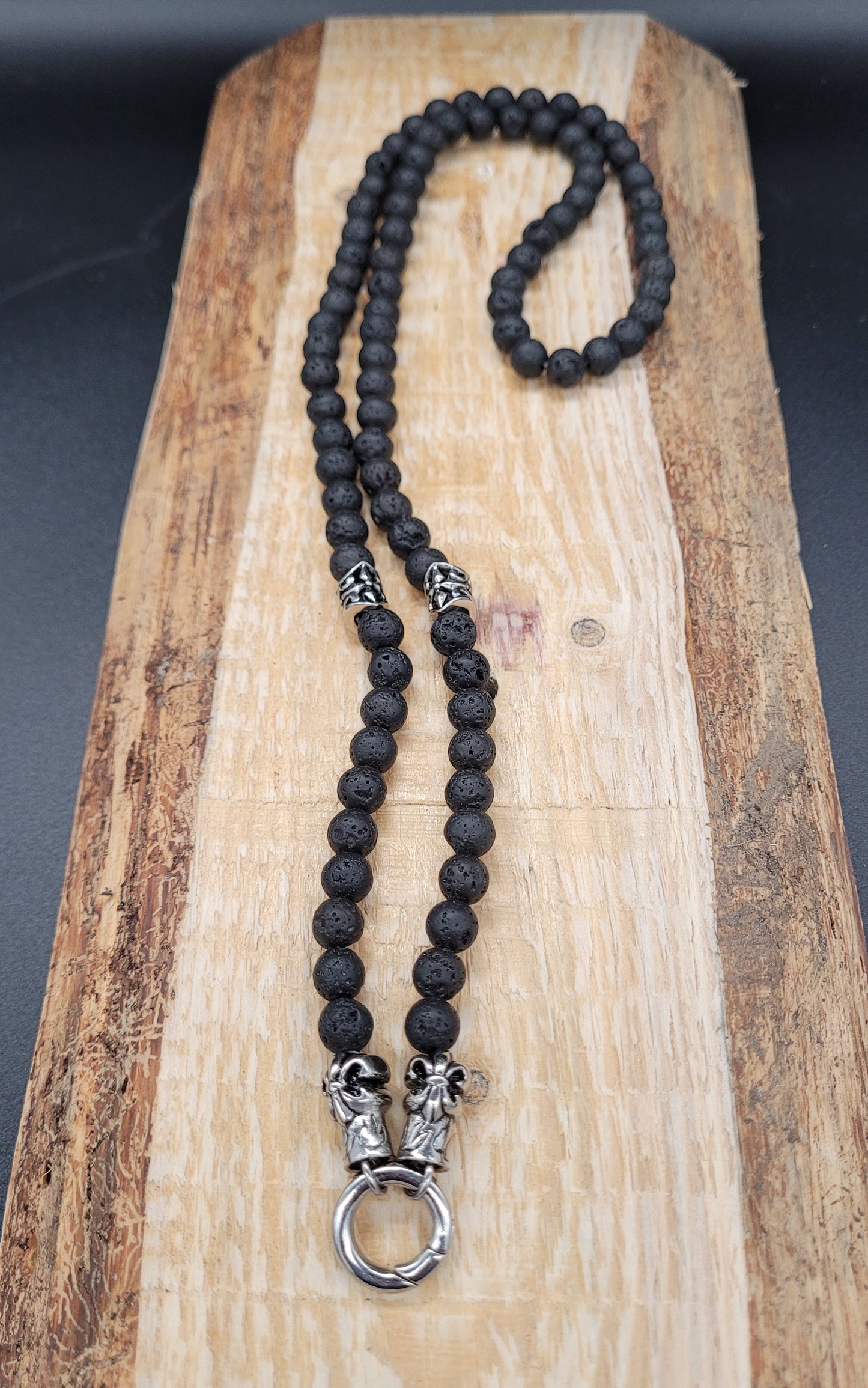 HKLE-3010 Lavastein-Kette ca. 80cm Gothic +Lilie