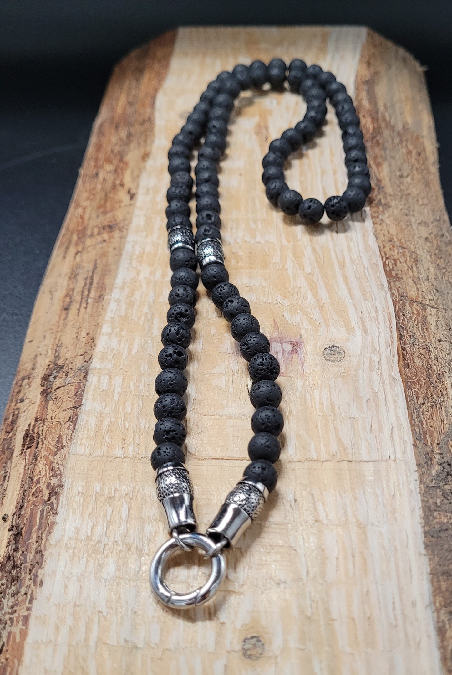 HKLE-3007 Lavastein-Kette ca. 70cm Bead's gehämmert