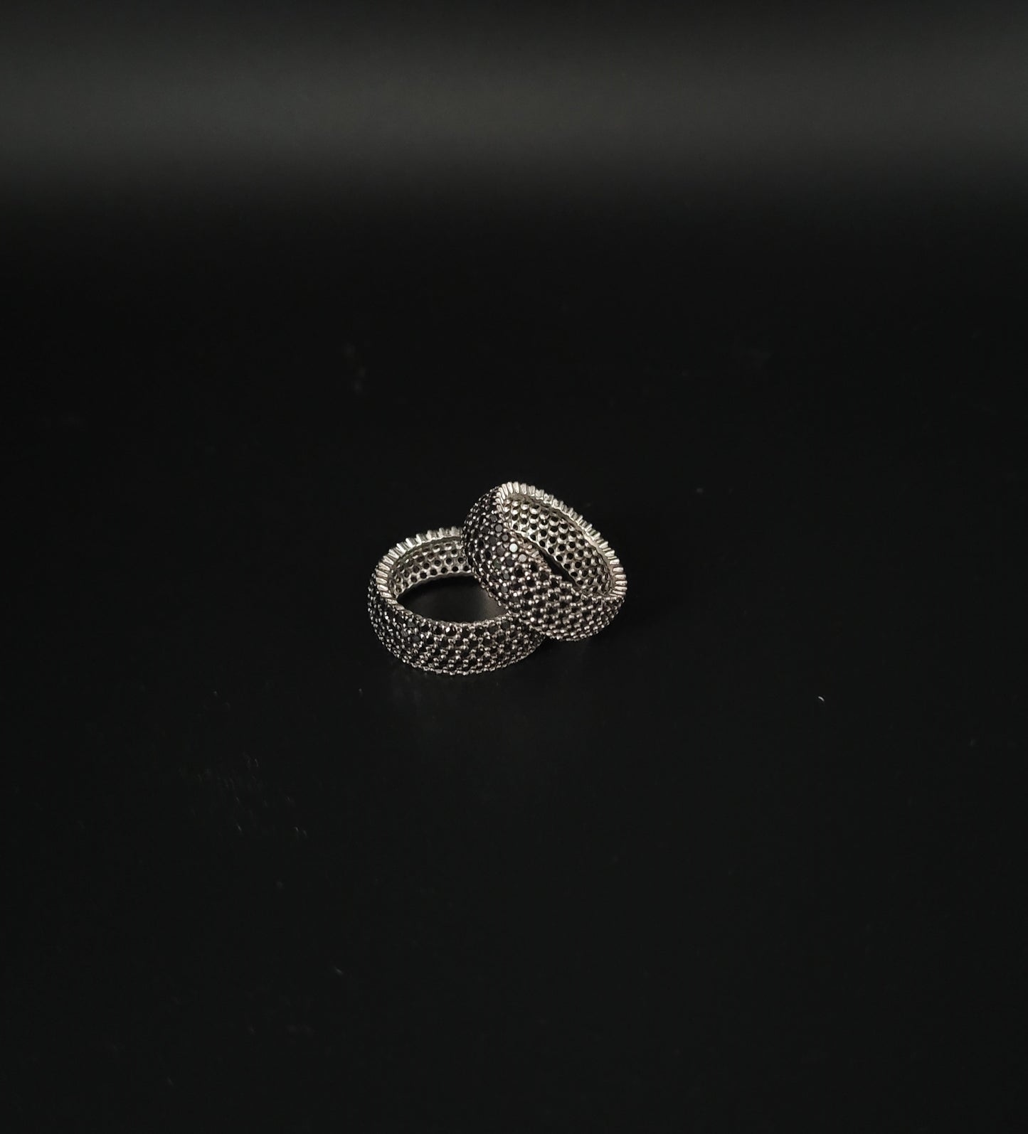 RS-1003 Silberring mit schwarzen Zirkonia