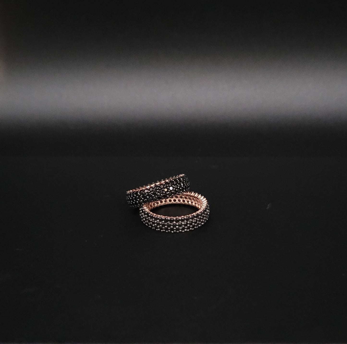 RSR-1004 Silberring rosevergoldet mit schwarzen Zirkonia