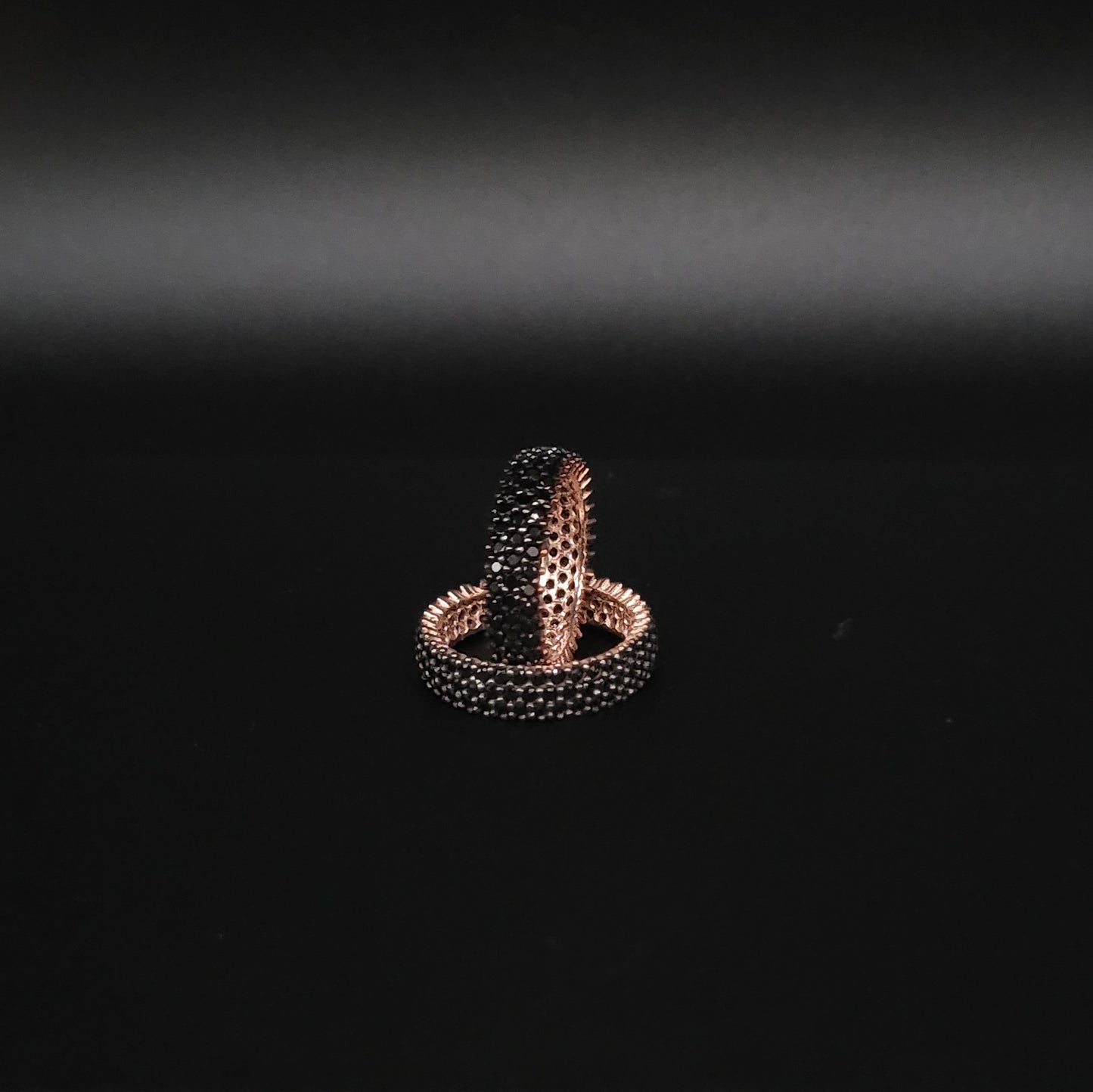 RSR-1004 Silberring rosevergoldet mit schwarzen Zirkonia