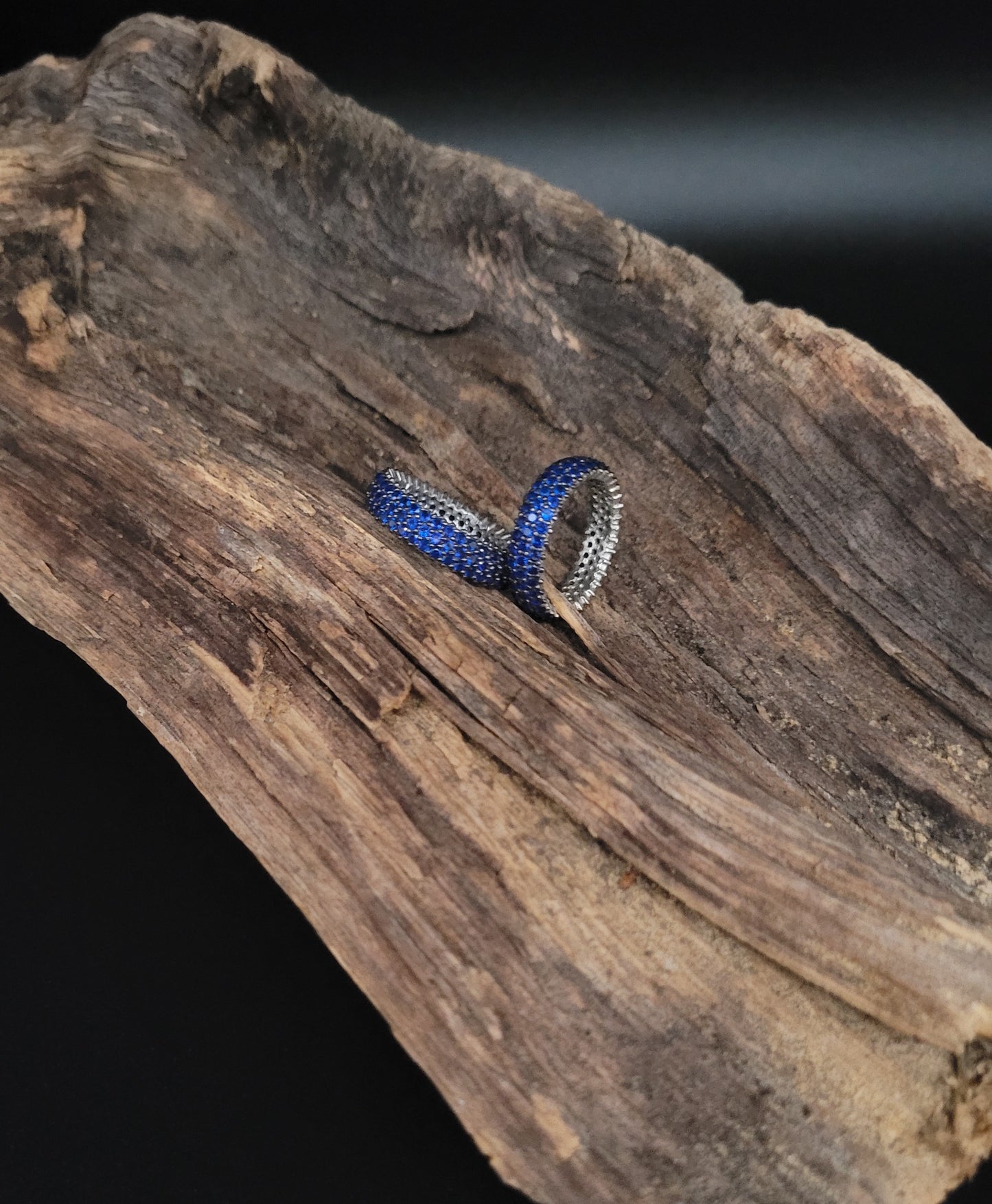 RS-1029 Silberring mit dunkelblauen Zirkonia