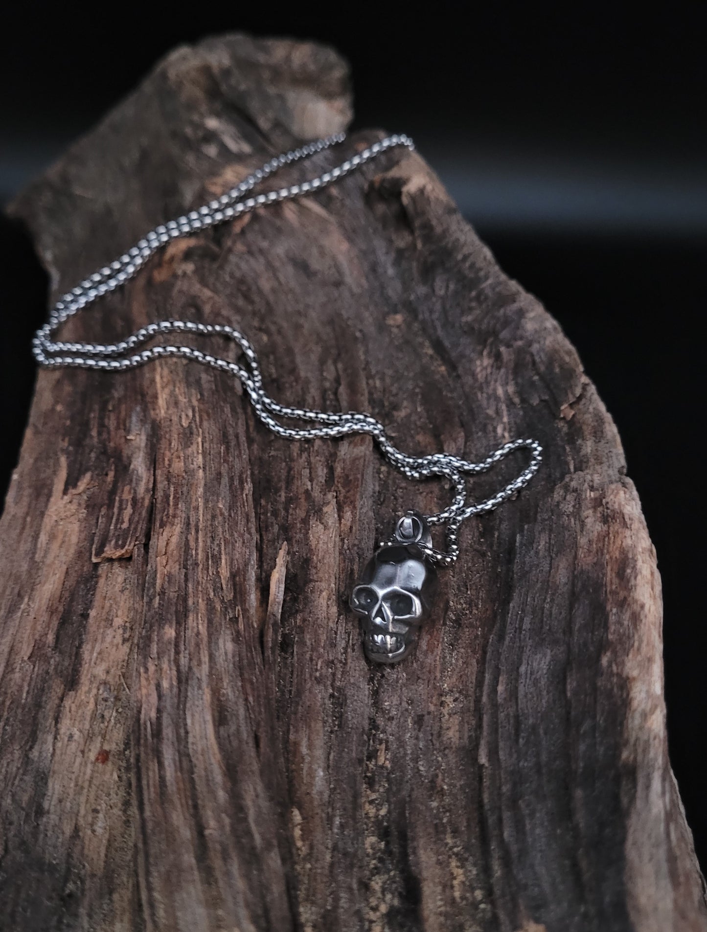 HKE-1023 Edelstahlkette mit Skull Anhänger