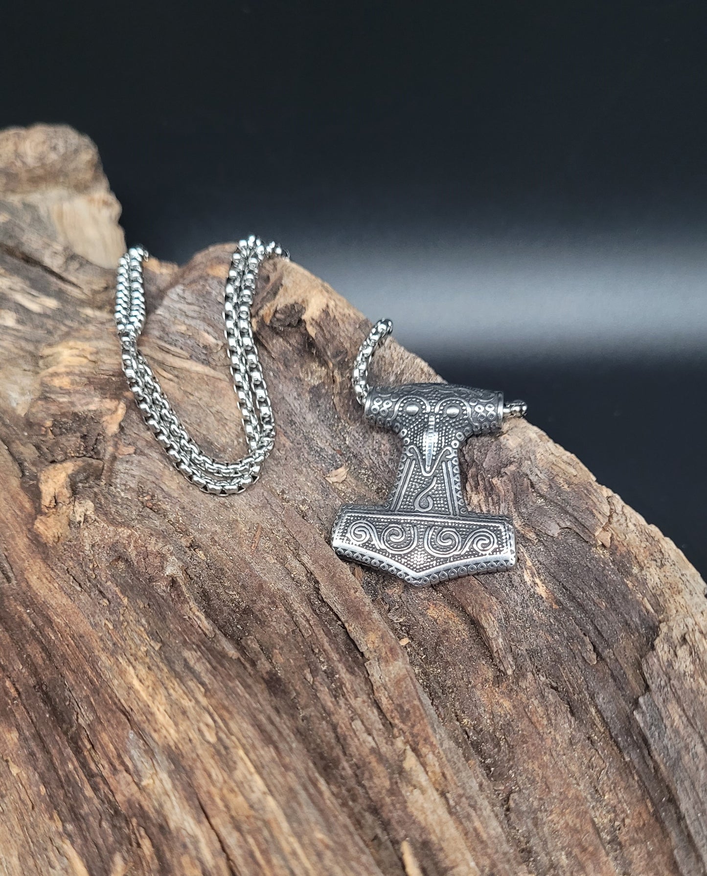 HKE-1016 Edelstahlkette mit Thor Hammer filigrane Verzierung