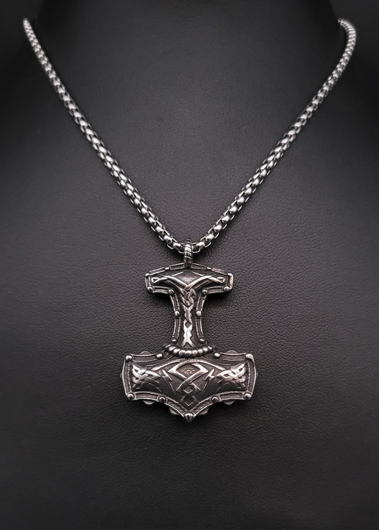 HKE-1015 Edelstahlkette mit Thor Hammer Anhänger