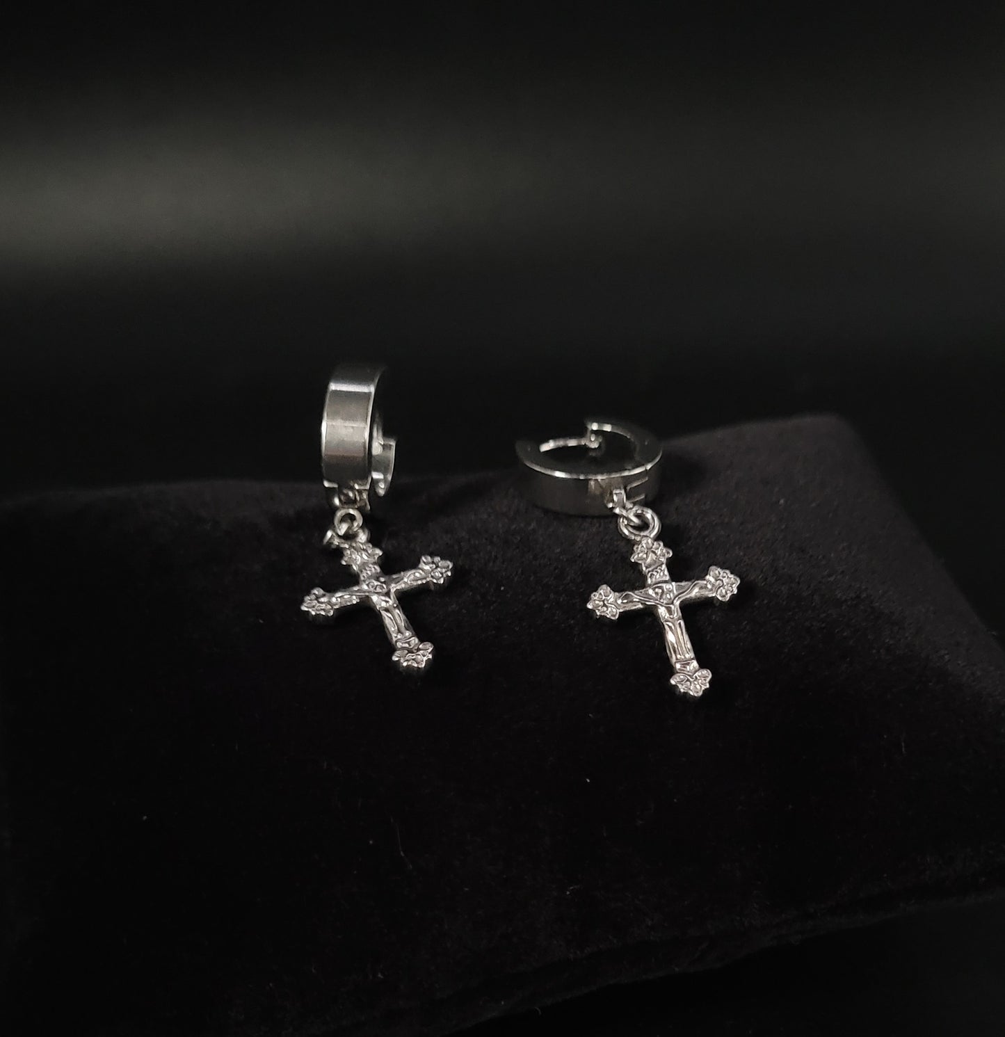 OE-1017 Edelstahl Creole mit Kreuz-Anhänger
