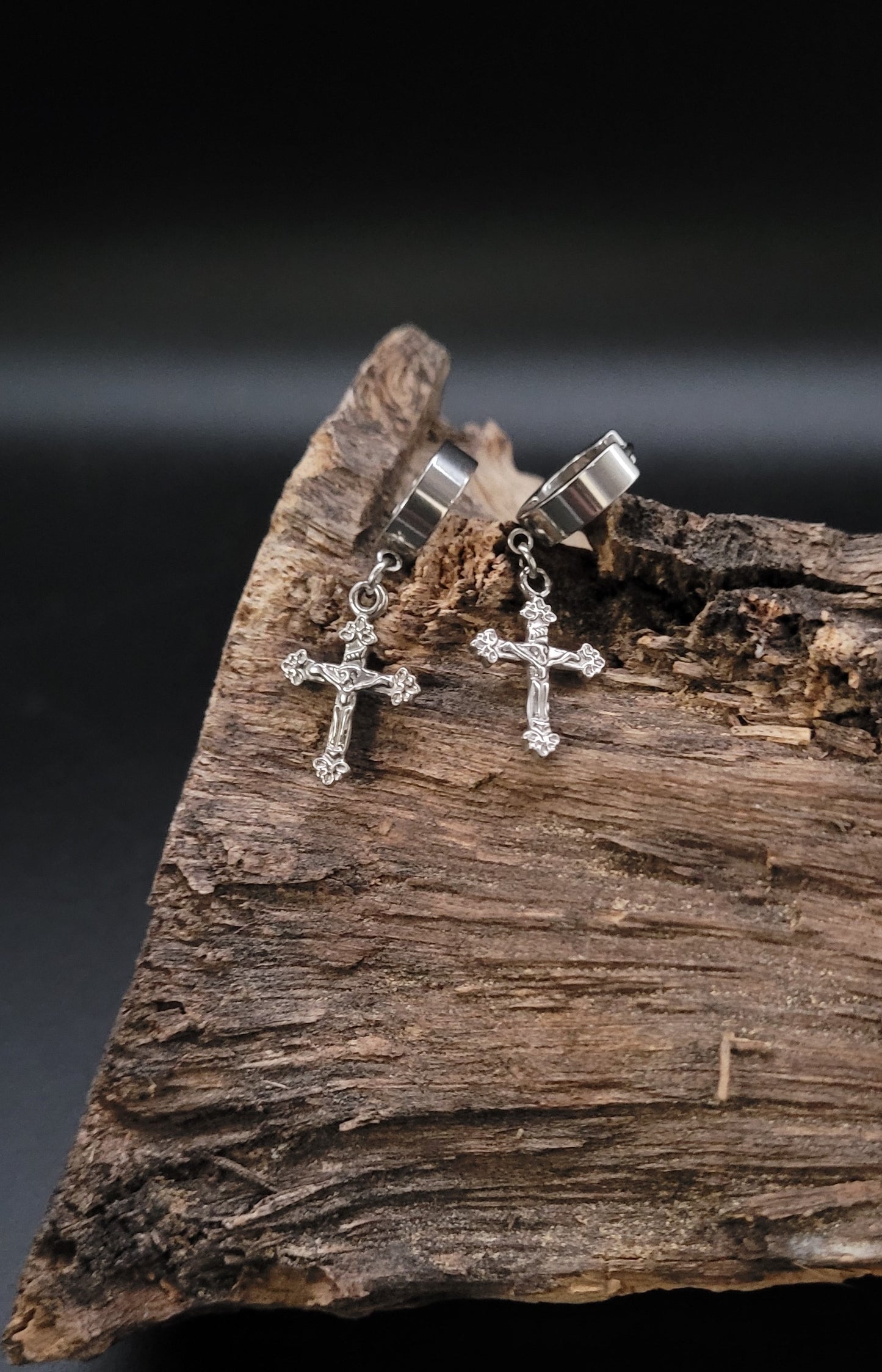 OE-1017 Edelstahl Creole mit Kreuz-Anhänger