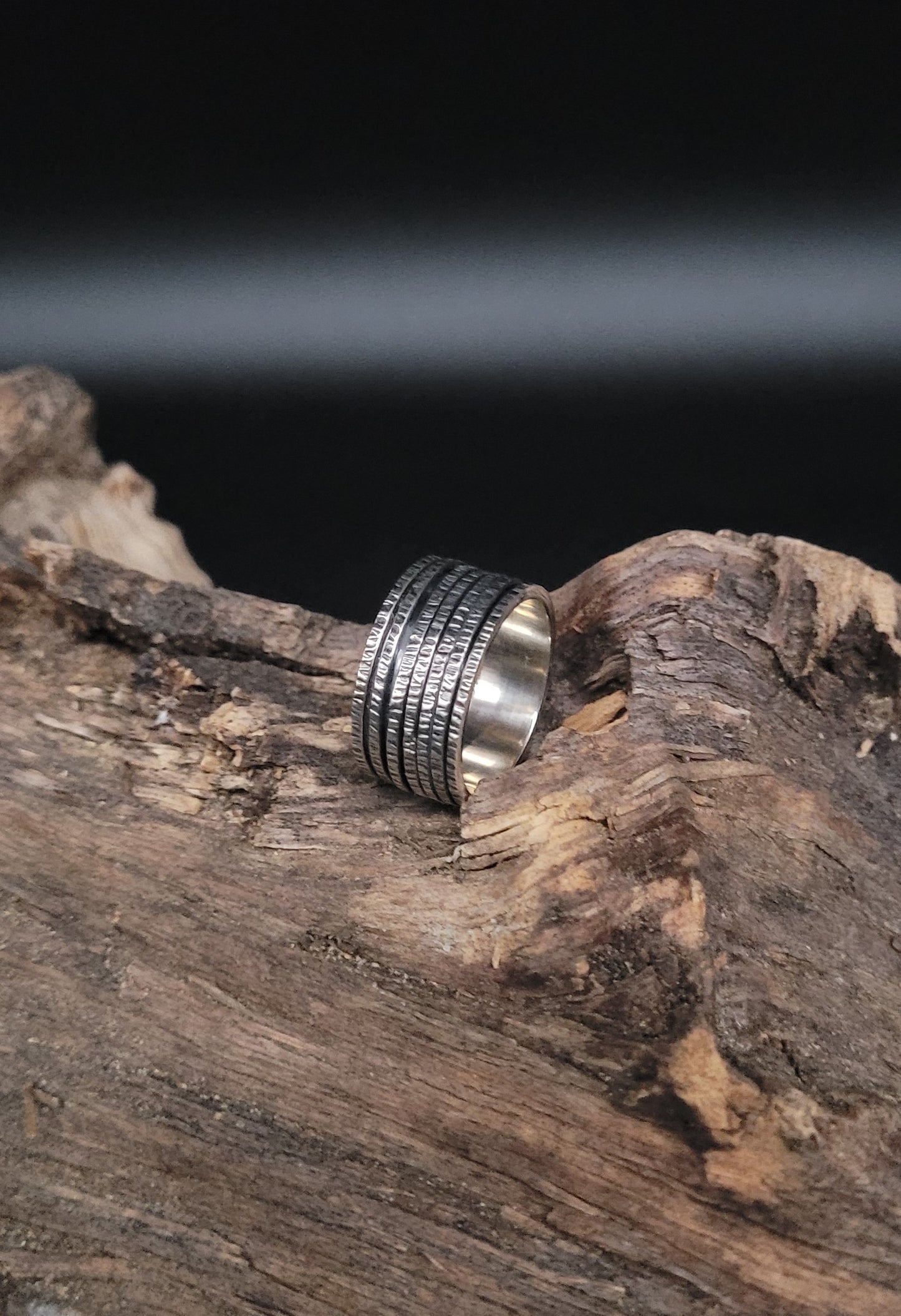 RS-1040 Silberring "gehämmert" mit drehbaren Innenringen