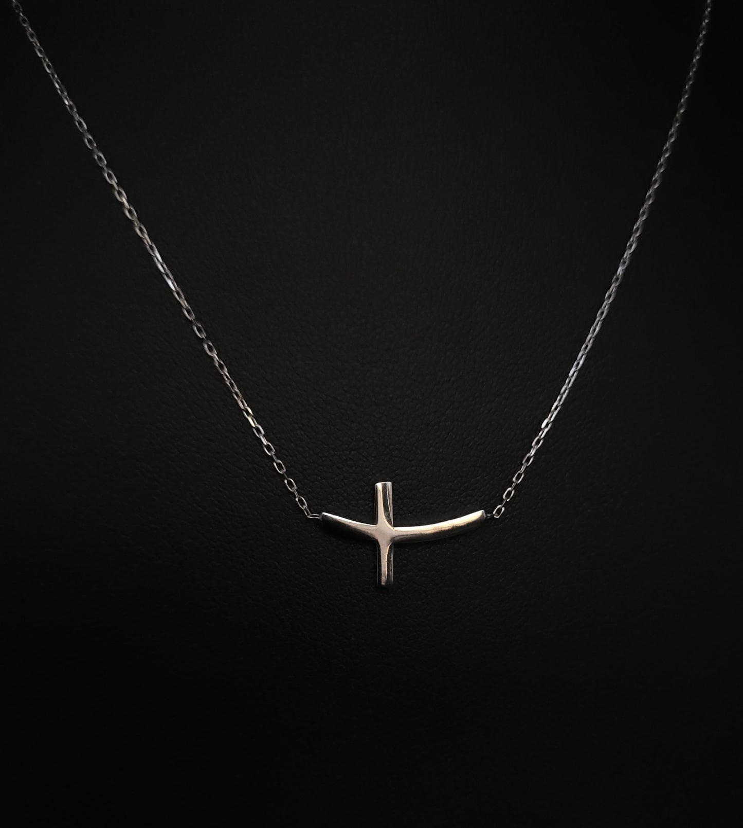 HKS-1004 Silberkette mit Kreuz